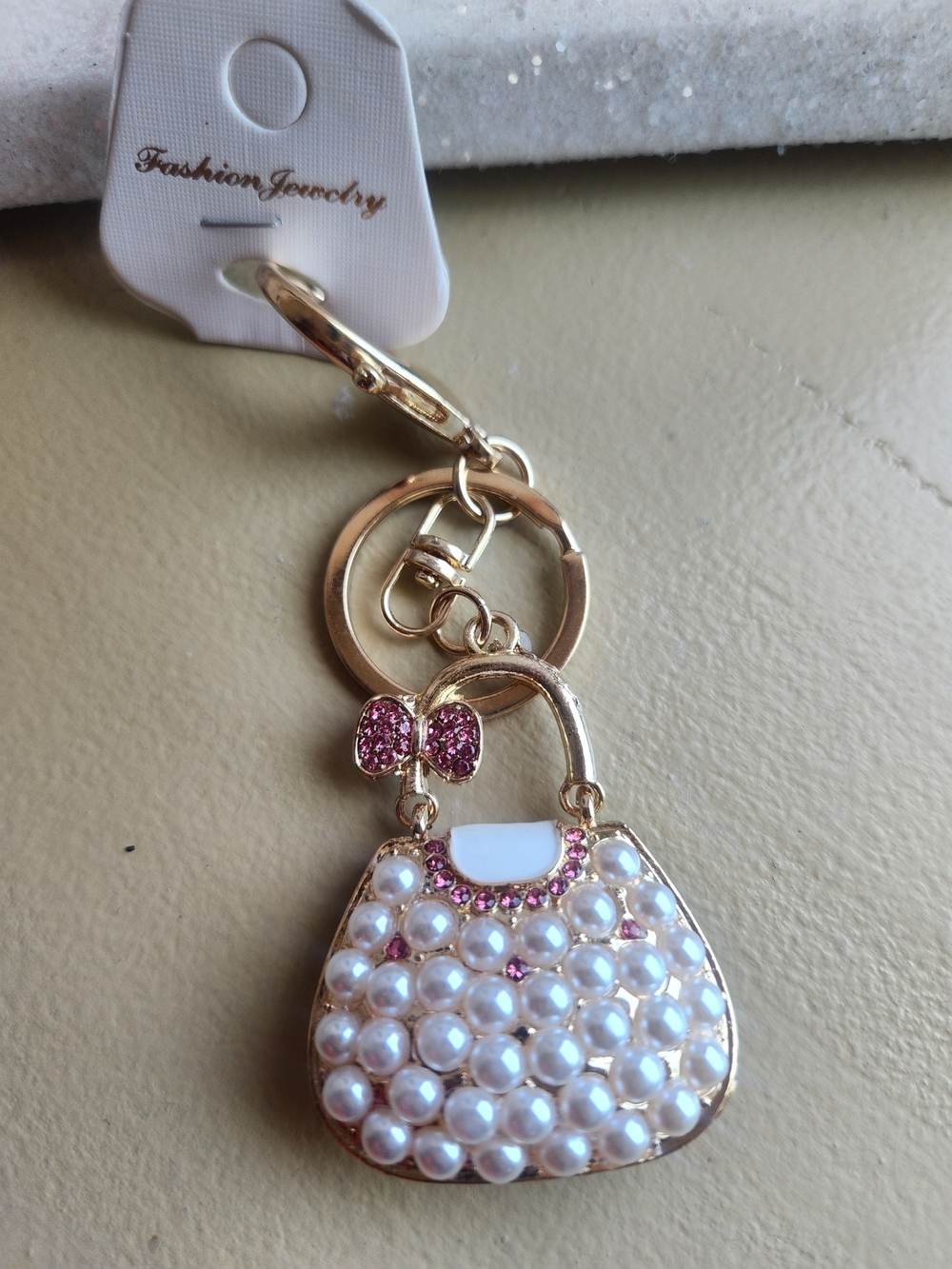 Fashion Gold-Tone Pearl Handbag Keychain with Pink Bow NIP